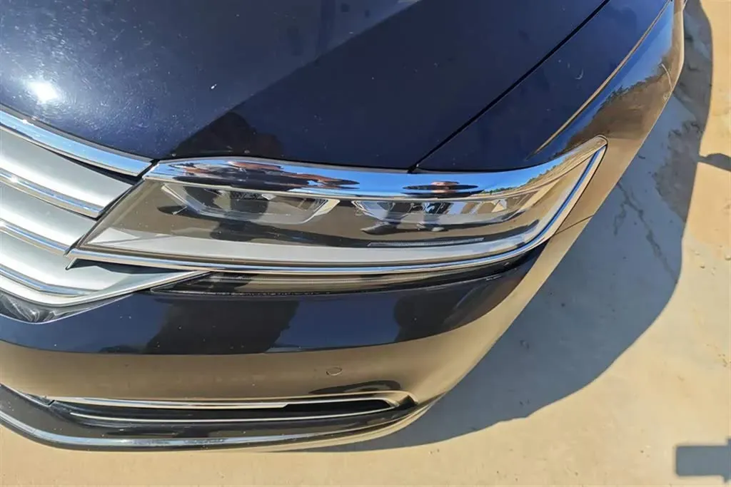 2018 Volkswagen Phideon 2.0T 224HP L4 7DCT,autocango,china used car exporter,china ev exporter,chinese used car exporter,chinese used ev exporter