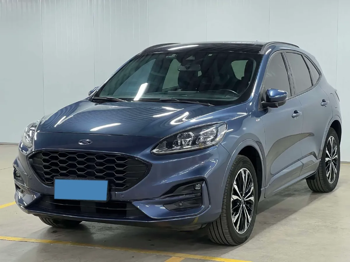 2020 Ford Escape 2.0T 248HP L4 8AT,autocango,china used car exporter,china ev exporter,chinese used car exporter,chinese used ev exporter