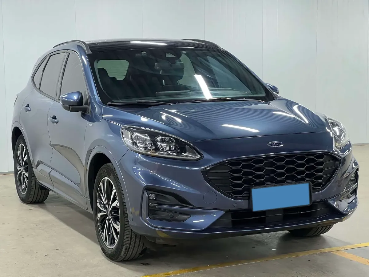2020 Ford Escape 2.0T 248HP L4 8AT,autocango,china used car exporter,china ev exporter,chinese used car exporter,chinese used ev exporter