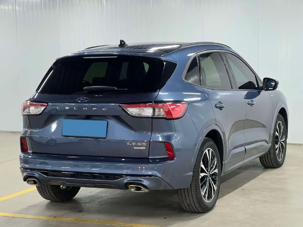 2020 Ford Escape 2.0T 248HP L4 8AT,autocango,china used car exporter,china ev exporter,chinese used car exporter,chinese used ev exporter