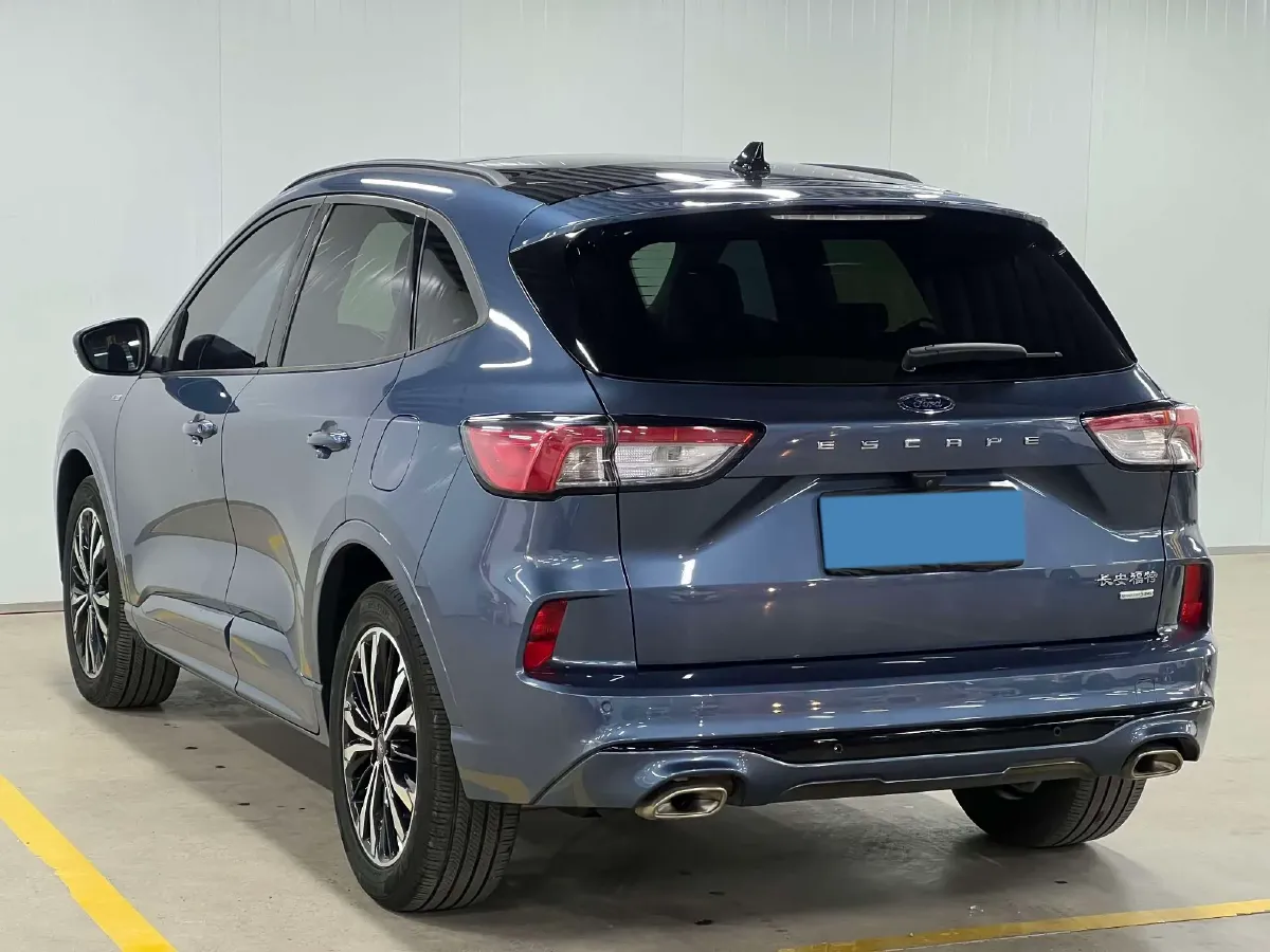 2020 Ford Escape 2.0T 248HP L4 8AT,autocango,china used car exporter,china ev exporter,chinese used car exporter,chinese used ev exporter