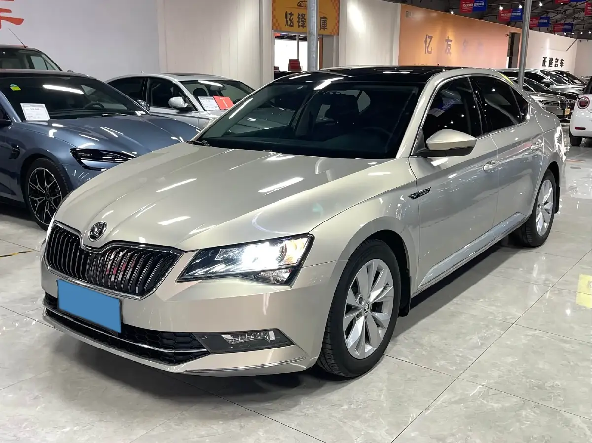 2016 Skoda Superb 1.4T 150HP L4 7DCT
