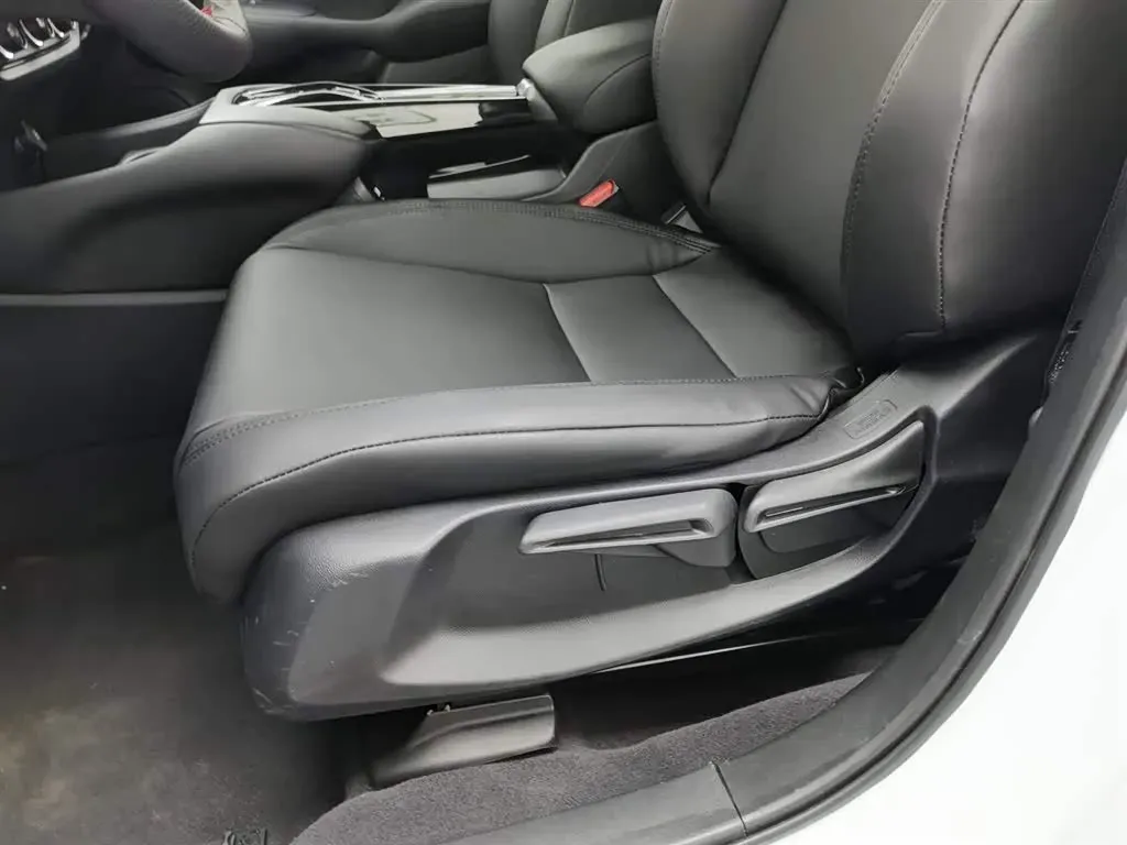 2023 Honda HR-V 2.0L 143HP L4 E-CVT Hybrid,autocango,china used car exporter,china ev exporter,chinese used car exporter,chinese used ev exporter