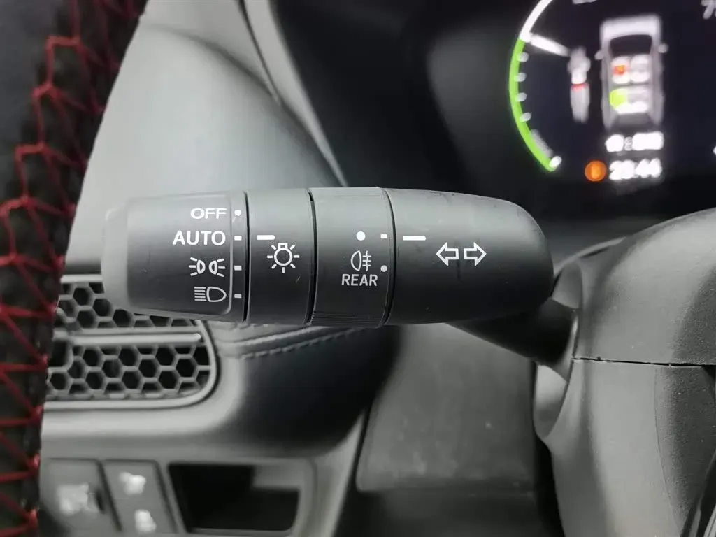 2023 Honda HR-V 2.0L 143HP L4 E-CVT Hybrid,autocango,china used car exporter,china ev exporter,chinese used car exporter,chinese used ev exporter