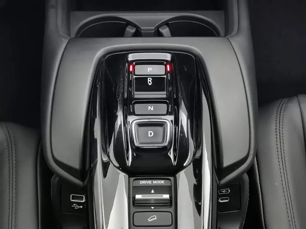 2023 Honda HR-V 2.0L 143HP L4 E-CVT Hybrid,autocango,china used car exporter,china ev exporter,chinese used car exporter,chinese used ev exporter