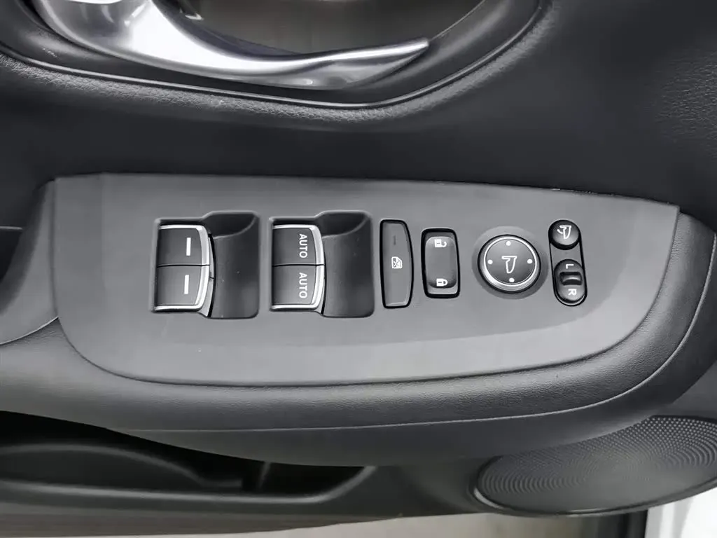 2023 Honda HR-V 2.0L 143HP L4 E-CVT Hybrid,autocango,china used car exporter,china ev exporter,chinese used car exporter,chinese used ev exporter