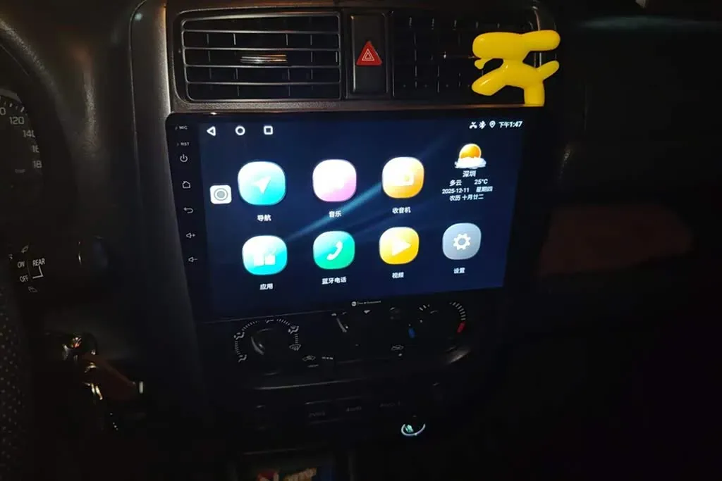 2015 Suzuki Jimny 1.3L 85HP L4 5MT,autocango,china used car exporter,china ev exporter,chinese used car exporter,chinese used ev exporter