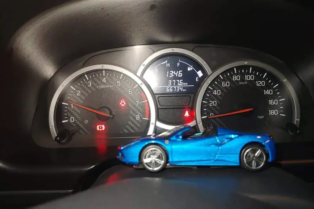 2015 Suzuki Jimny 1.3L 85HP L4 5MT,autocango,china used car exporter,china ev exporter,chinese used car exporter,chinese used ev exporter