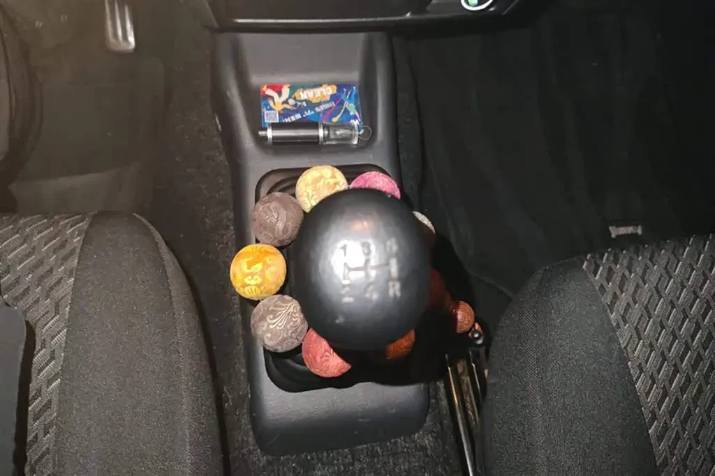 2015 Suzuki Jimny 1.3L 85HP L4 5MT,autocango,china used car exporter,china ev exporter,chinese used car exporter,chinese used ev exporter