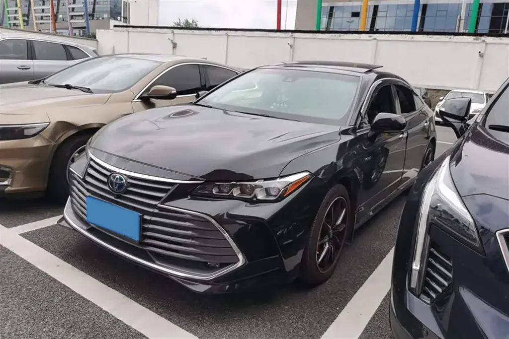 2019 Toyota Avalon 2.5L 178HP L4 E-CVT Hybrid