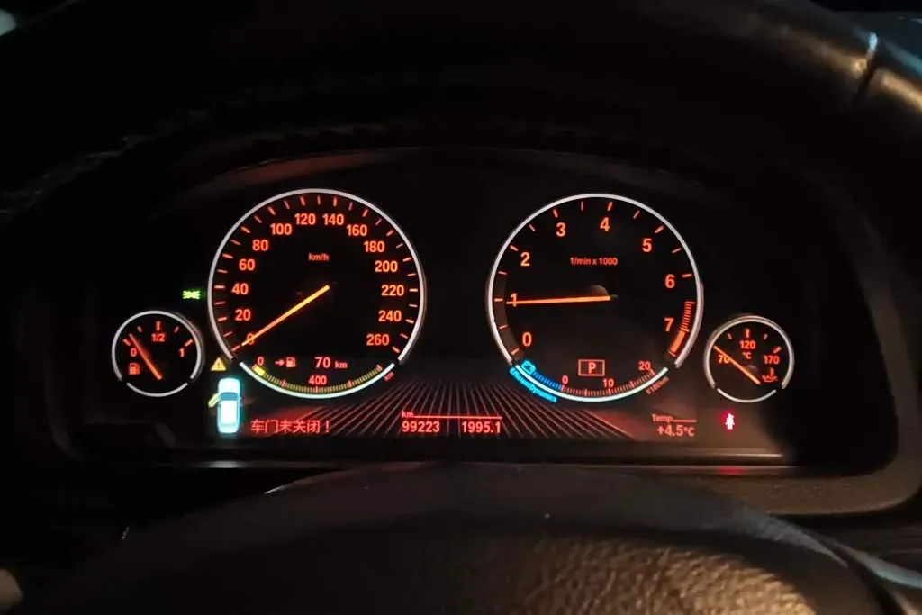 2014 BMW 5 Series GT 2.0T 245HP L4 8AT,autocango,china used car exporter,china ev exporter,chinese used car exporter,chinese used ev exporter