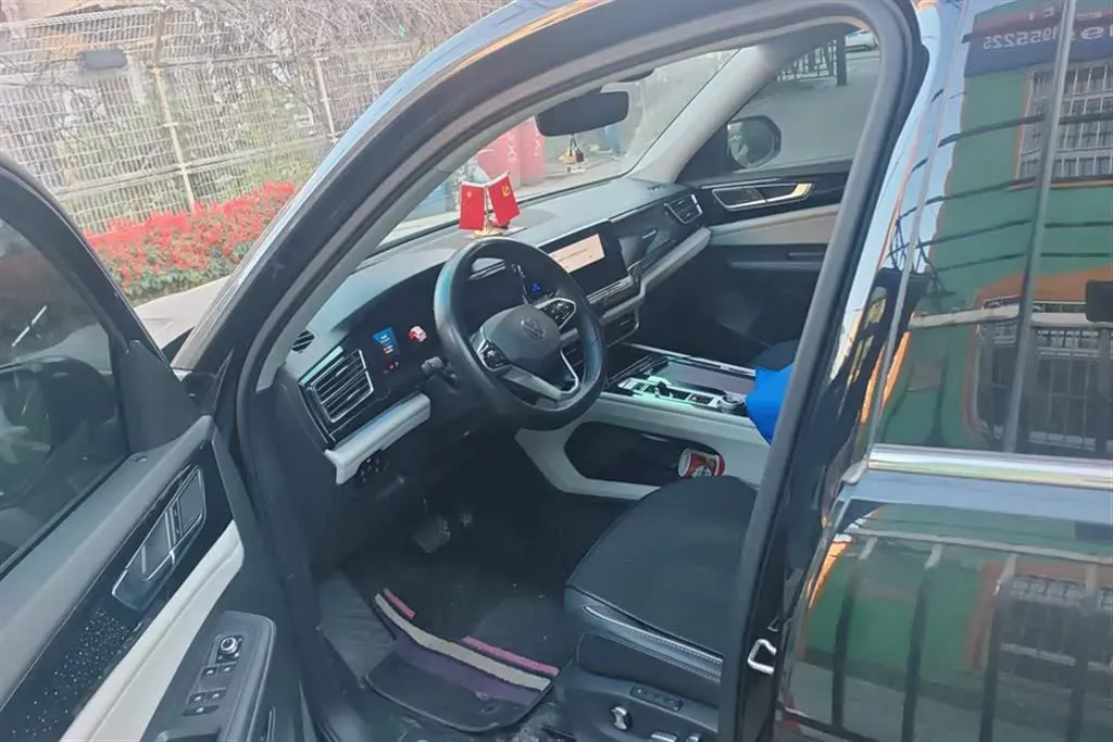 2022 Volkswagen Teramont 2.0T 220HP L4 7DCT,autocango,china used car exporter,china ev exporter,chinese used car exporter,chinese used ev exporter