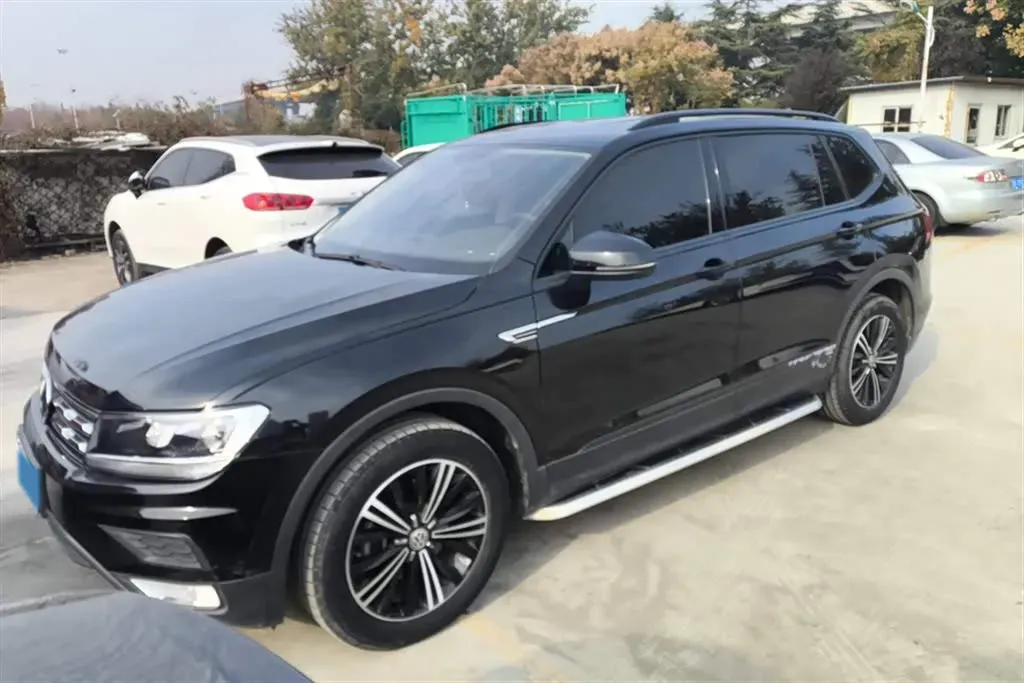 2019 Volkswagen Tiguan L 2.0T 186HP L4 7DCT,autocango,china used car exporter,china ev exporter,chinese used car exporter,chinese used ev exporter