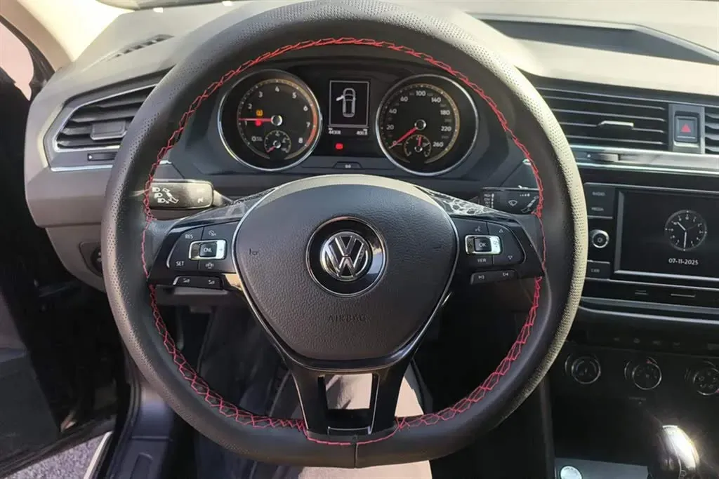 2019 Volkswagen Tiguan L 2.0T 186HP L4 7DCT,autocango,china used car exporter,china ev exporter,chinese used car exporter,chinese used ev exporter