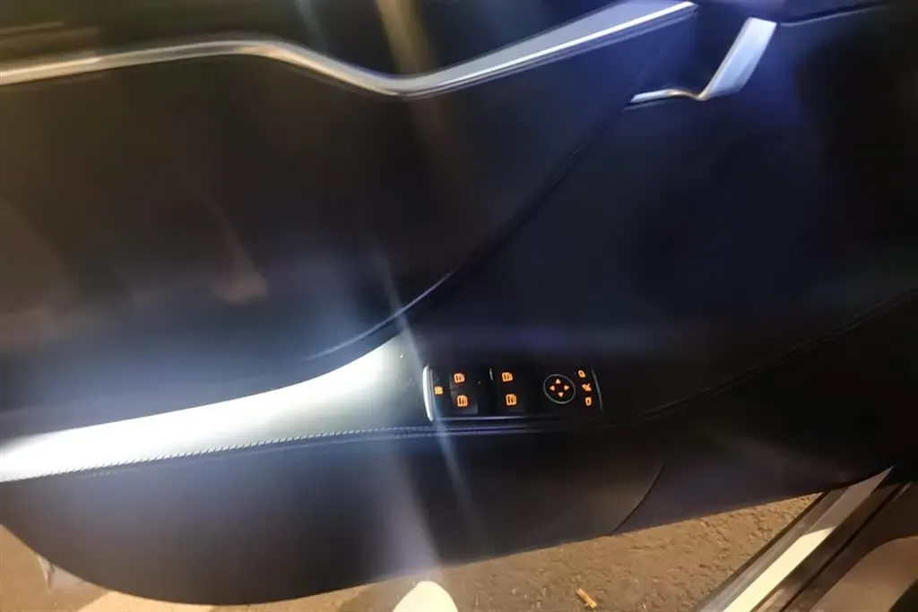 2016 Tesla Model S BEV 90KWH,autocango,china used car exporter,china ev exporter,chinese used car exporter,chinese used ev exporter