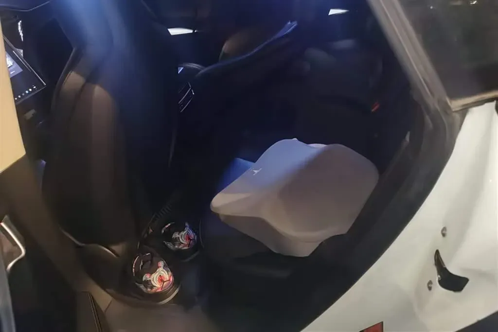 2016 Tesla Model S BEV 90KWH,autocango,china used car exporter,china ev exporter,chinese used car exporter,chinese used ev exporter