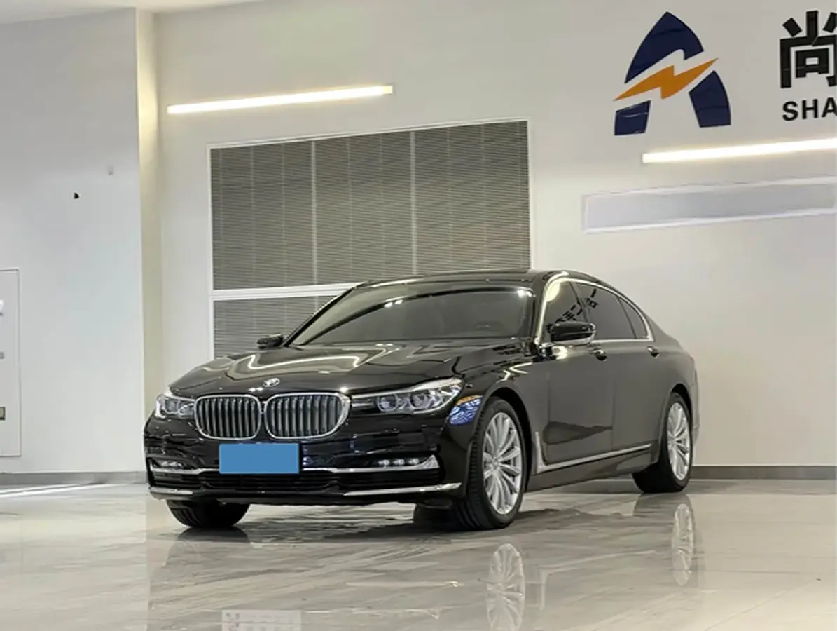 2018 BMW 7 Series 2.0T 258HP L4 8AT