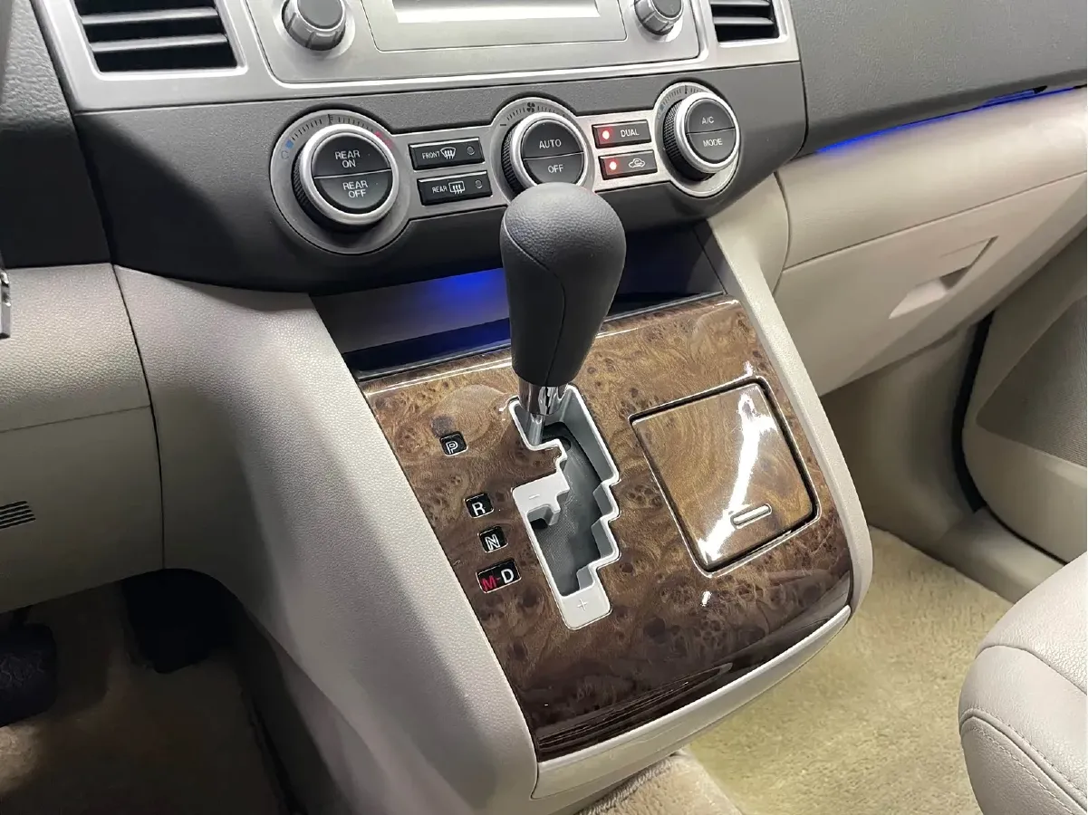 2015 Mazda 8 2.5L 163HP L4 5AT,autocango,china used car exporter,china ev exporter,chinese used car exporter,chinese used ev exporter