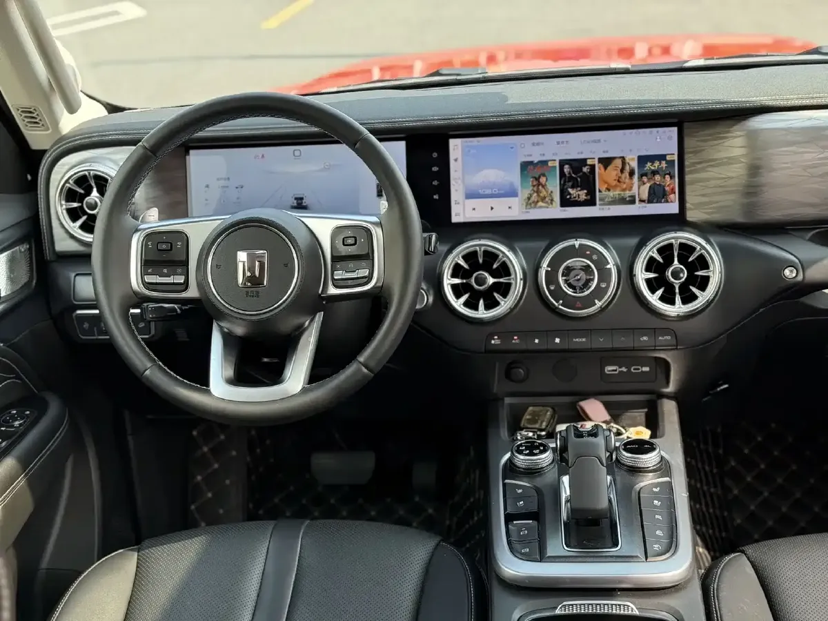 2024 Tank 300 2.0T 252HP L4 9AT,autocango,china used car exporter,china ev exporter,chinese used car exporter,chinese used ev exporter