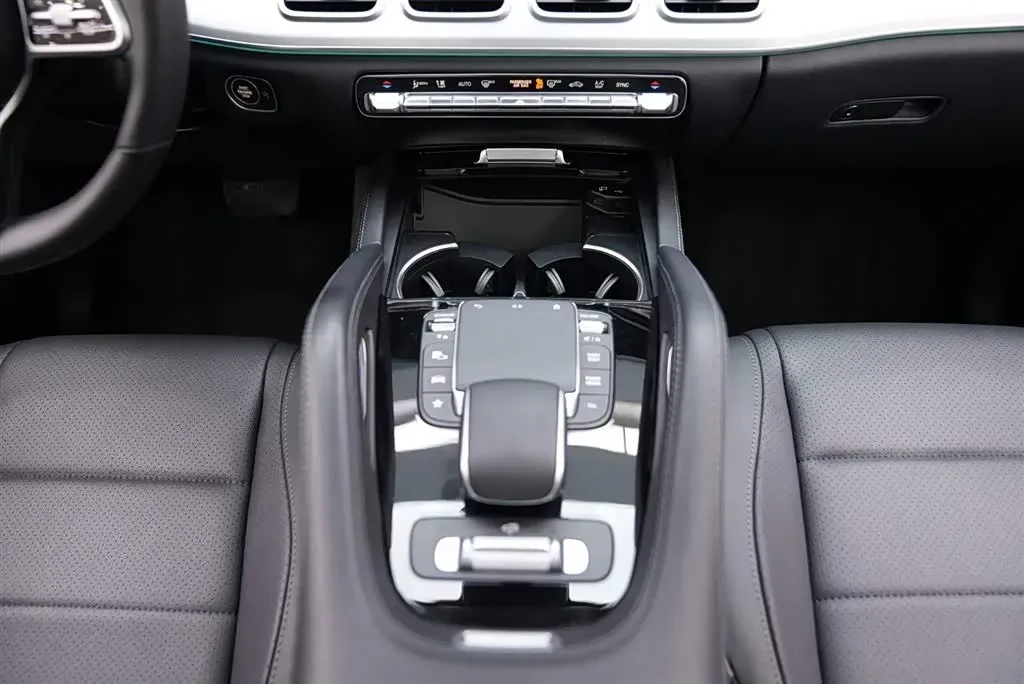 2022 Mercedes-Benz GLE Coupe 2.0T 258HP L4 9AT,autocango,china used car exporter,china ev exporter,chinese used car exporter,chinese used ev exporter