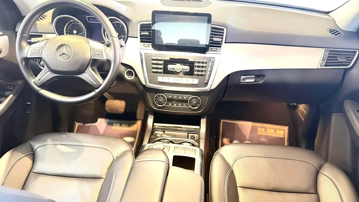 2013 Mercedes-Benz SL Class 3.5L 306HP V6 7AT,autocango,china used car exporter,china ev exporter,chinese used car exporter,chinese used ev exporter