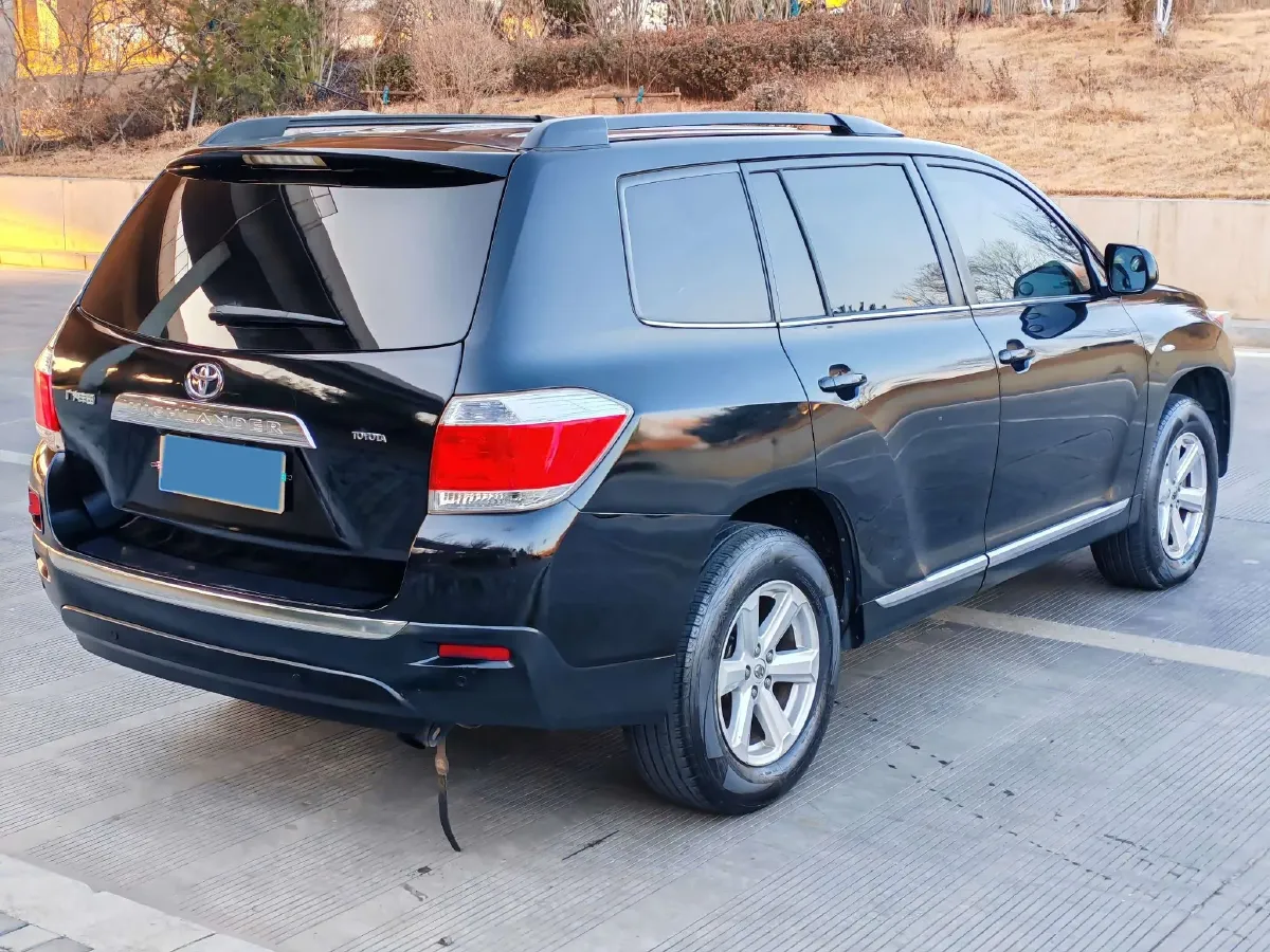 2013 Toyota Highlander 2.7L 188HP L4 6AT,autocango,china used car exporter,china ev exporter,chinese used car exporter,chinese used ev exporter