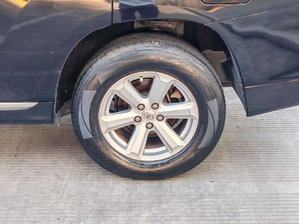 2013 Toyota Highlander 2.7L 188HP L4 6AT,autocango,china used car exporter,china ev exporter,chinese used car exporter,chinese used ev exporter