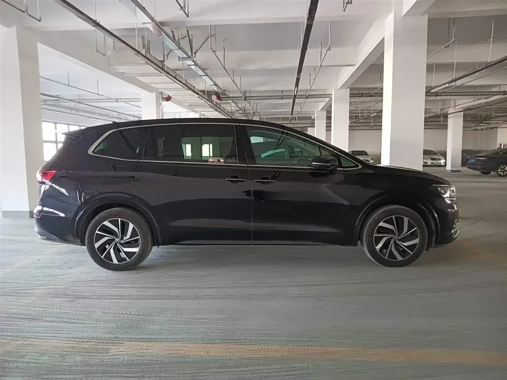 2023 Volkswagen Viloran 2.0T 220HP L4 7DCT,autocango,china used car exporter,china ev exporter,chinese used car exporter,chinese used ev exporter