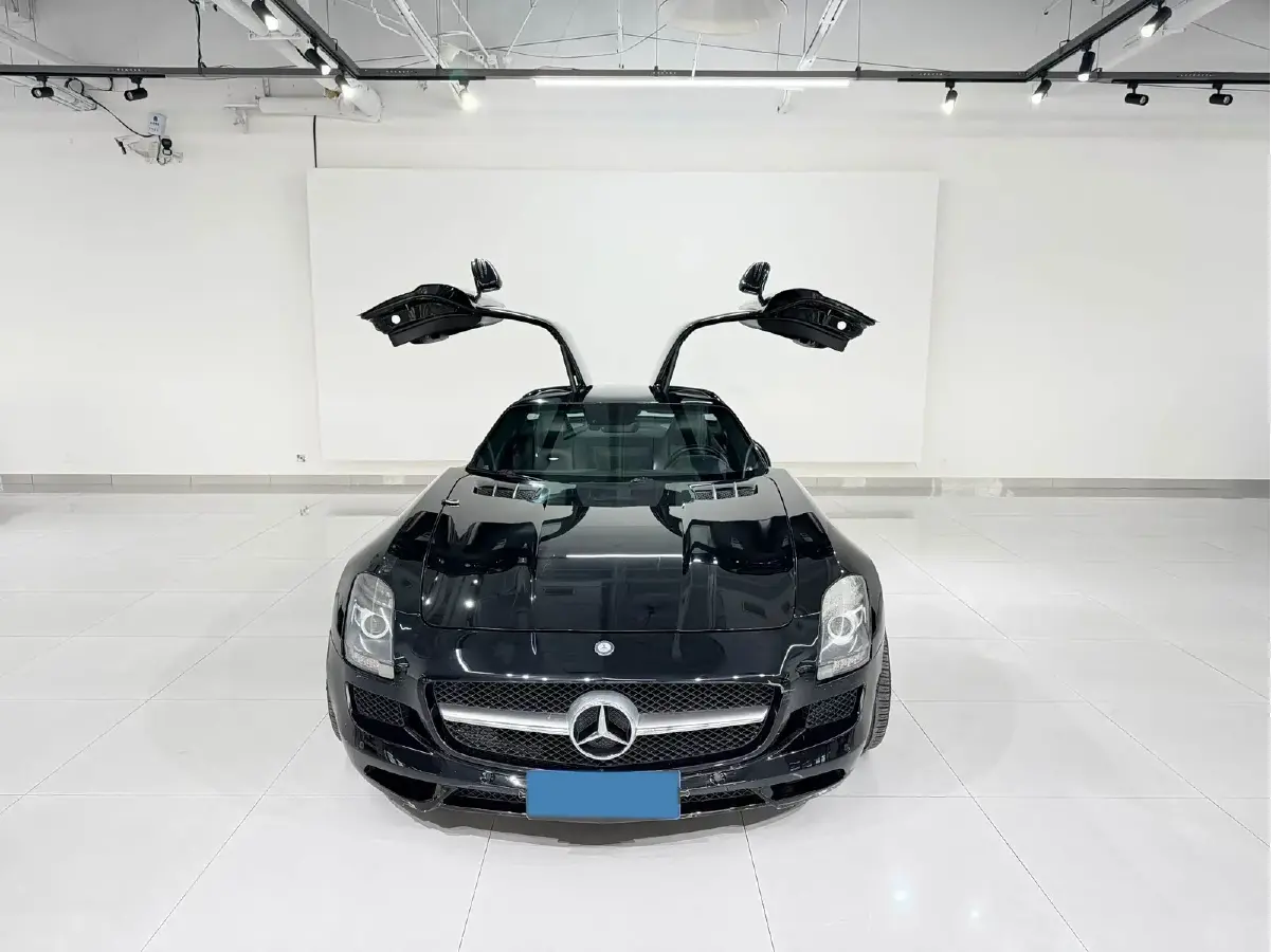 2011 Mercedes-Benz SLS AMG 6.2L 571HP V8 7DCT