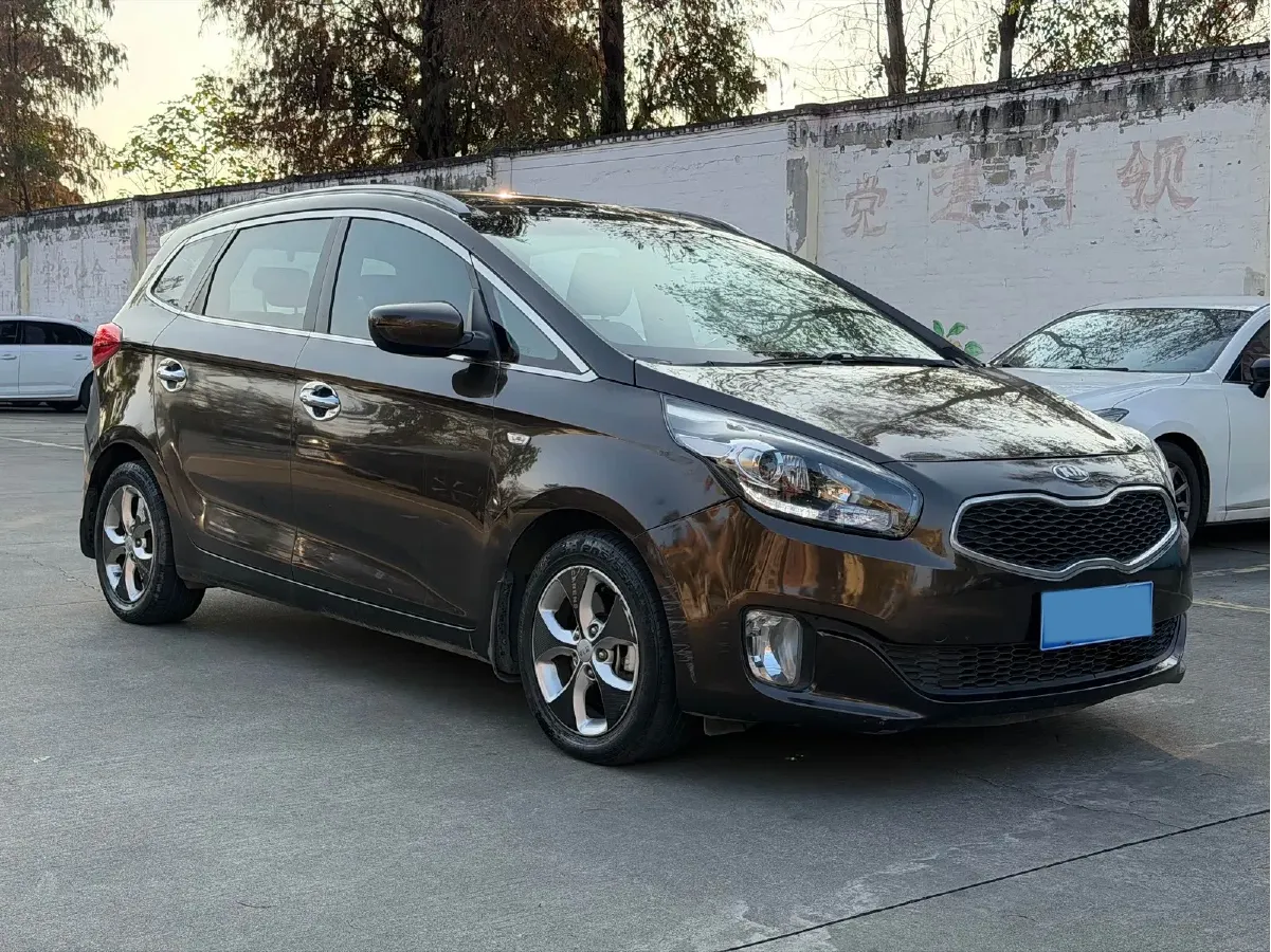 2013 Kia Carens 2.0L 152HP L4 6AT,autocango,china used car exporter,china ev exporter,chinese used car exporter,chinese used ev exporter