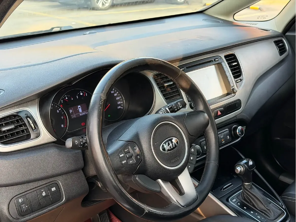 2013 Kia Carens 2.0L 152HP L4 6AT,autocango,china used car exporter,china ev exporter,chinese used car exporter,chinese used ev exporter