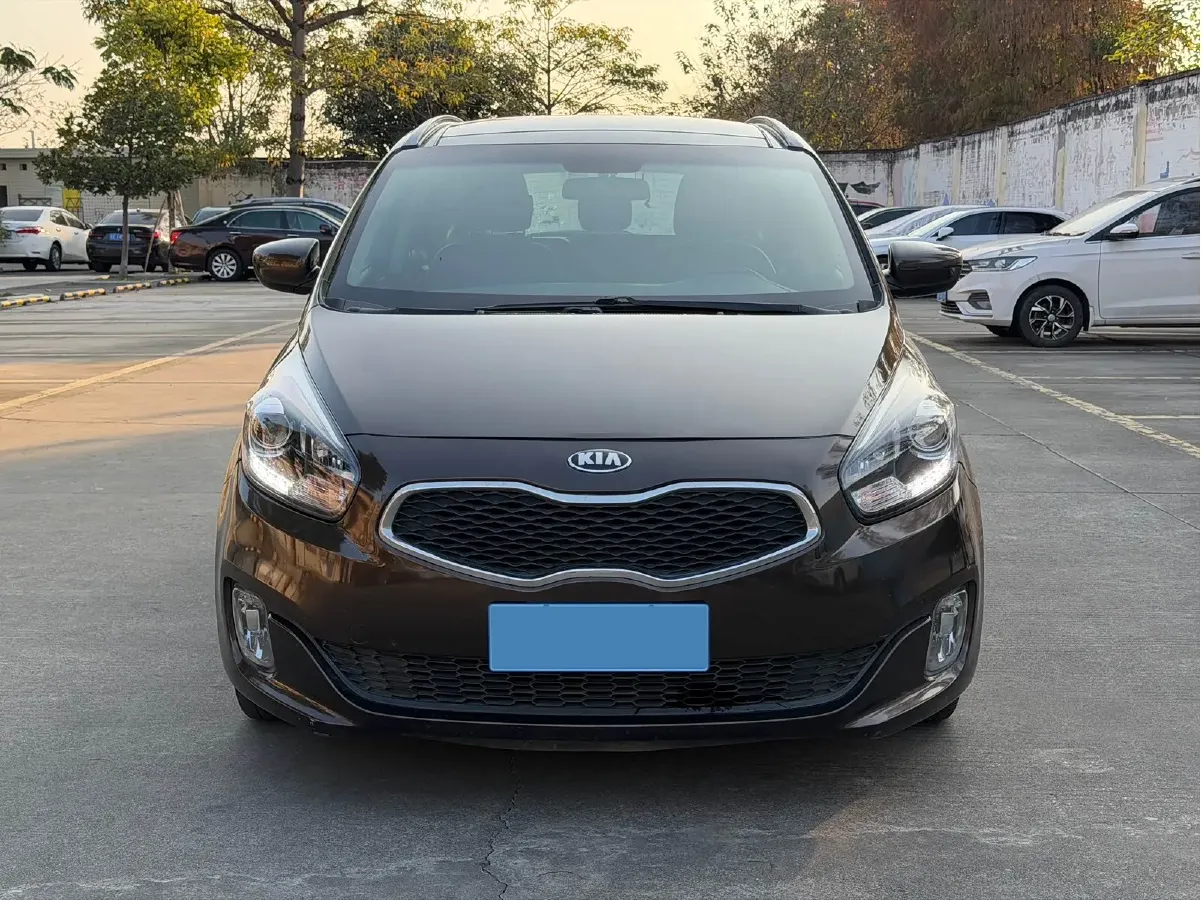 2013 Kia Carens 2.0L 152HP L4 6AT,autocango,china used car exporter,china ev exporter,chinese used car exporter,chinese used ev exporter