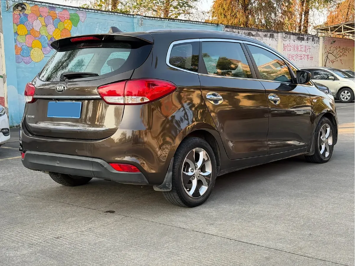 2013 Kia Carens 2.0L 152HP L4 6AT,autocango,china used car exporter,china ev exporter,chinese used car exporter,chinese used ev exporter