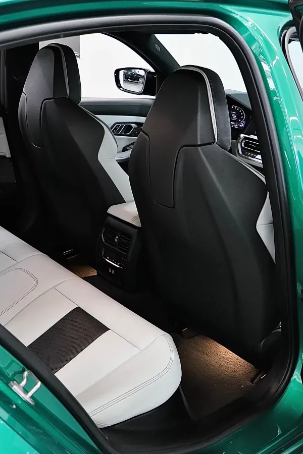 2021 BMW M3 3.0T 510HP L6 8AT,autocango,china used car exporter,china ev exporter,chinese used car exporter,chinese used ev exporter