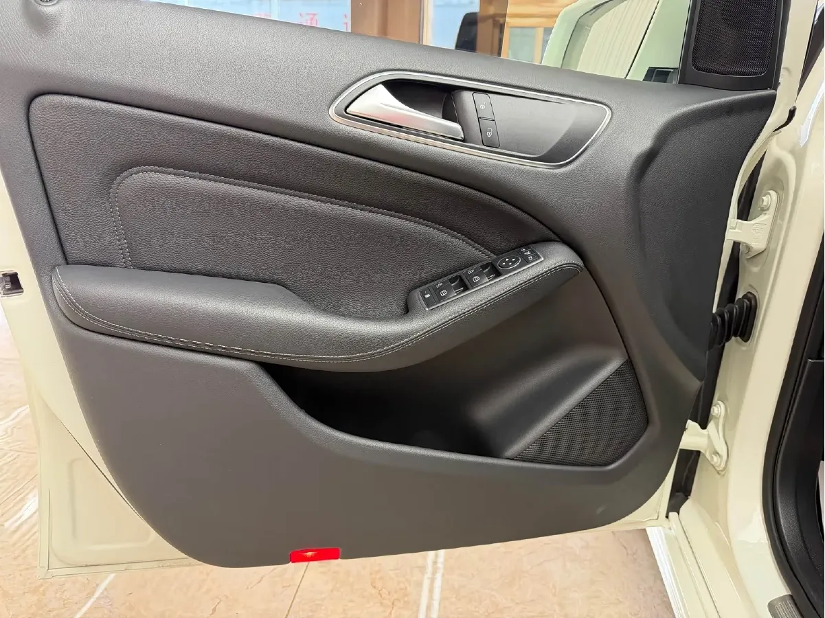 2018 Mercedes-Benz B Class 1.6T 156HP L4 7DCT,autocango,china used car exporter,china ev exporter,chinese used car exporter,chinese used ev exporter