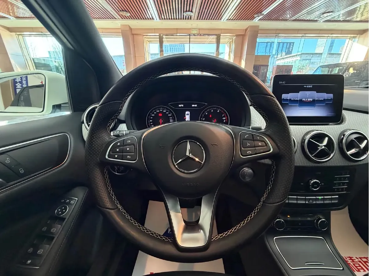 2018 Mercedes-Benz B Class 1.6T 156HP L4 7DCT,autocango,china used car exporter,china ev exporter,chinese used car exporter,chinese used ev exporter