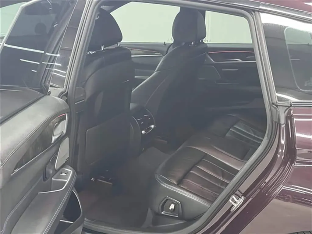 2018 BMW 6 Series GT 2.0T 258HP L4 8AT,autocango,china used car exporter,china ev exporter,chinese used car exporter,chinese used ev exporter