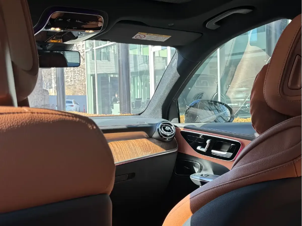 2025 Mercedes-Benz GLC Class 2.0T 204HP L4 9AT PHEV 30.9KWH,autocango,china used car exporter,china ev exporter,chinese used car exporter,chinese used ev exporter