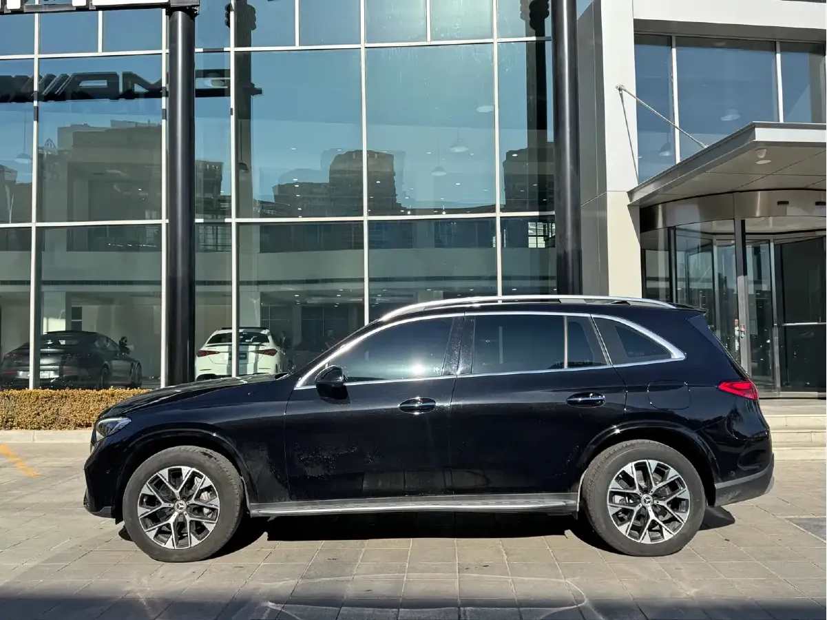 2025 Mercedes-Benz GLC Class 2.0T 204HP L4 9AT PHEV 30.9KWH,autocango,china used car exporter,china ev exporter,chinese used car exporter,chinese used ev exporter