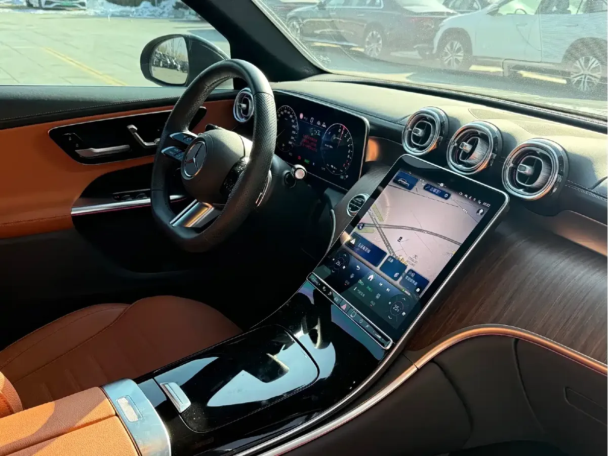 2025 Mercedes-Benz GLC Class 2.0T 204HP L4 9AT PHEV 30.9KWH,autocango,china used car exporter,china ev exporter,chinese used car exporter,chinese used ev exporter