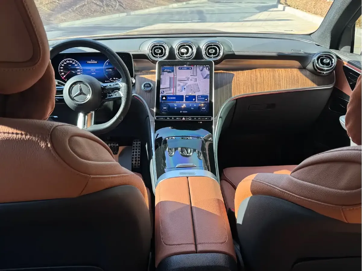 2025 Mercedes-Benz GLC Class 2.0T 204HP L4 9AT PHEV 30.9KWH,autocango,china used car exporter,china ev exporter,chinese used car exporter,chinese used ev exporter