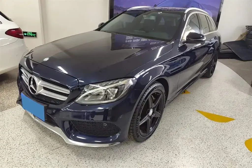 2015 Mercedes-Benz C Class 2.0T 184HP L4 7AT