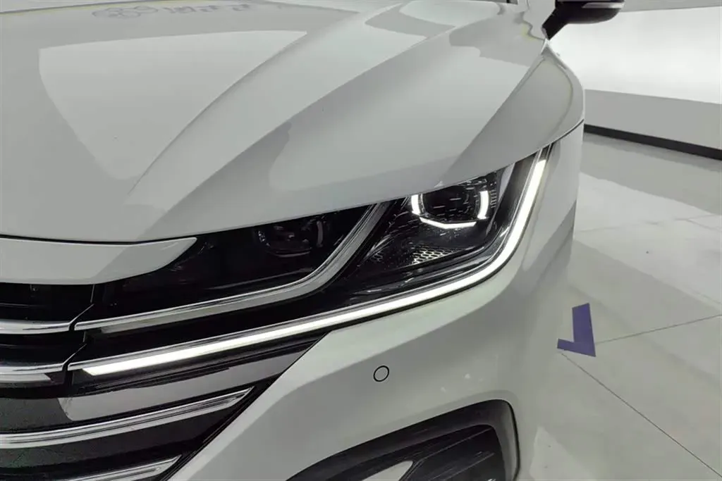 2021 Volkswagen CC 2.0T 220HP L4 7DCT,autocango,china used car exporter,china ev exporter,chinese used car exporter,chinese used ev exporter