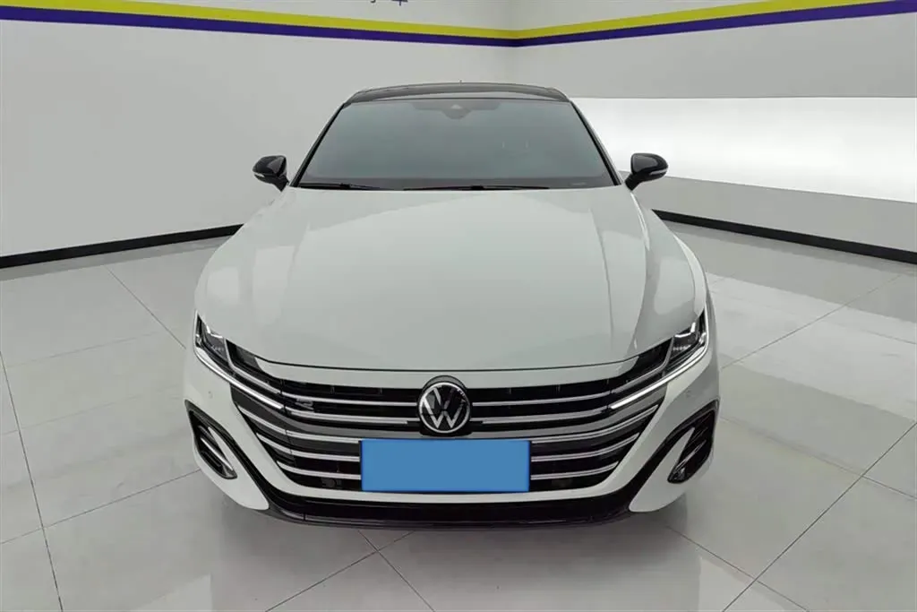 2021 Volkswagen CC 2.0T 220HP L4 7DCT,autocango,china used car exporter,china ev exporter,chinese used car exporter,chinese used ev exporter