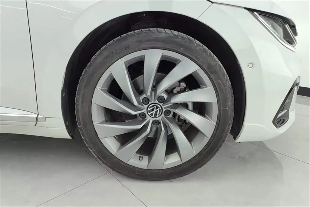 2021 Volkswagen CC 2.0T 220HP L4 7DCT,autocango,china used car exporter,china ev exporter,chinese used car exporter,chinese used ev exporter