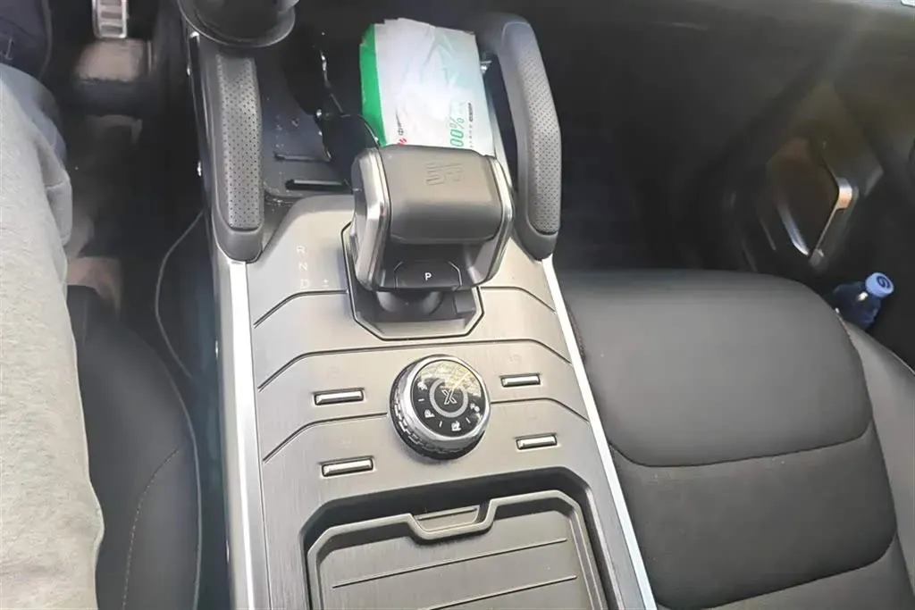 2024 Jetour Traveller 2.0T 254HP L4 7DCT,autocango,china used car exporter,china ev exporter,chinese used car exporter,chinese used ev exporter