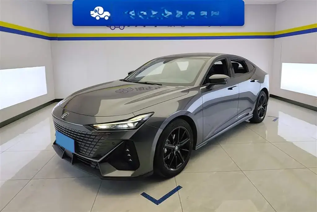 2022 ChangAn UNI-V 1.5T 188HP L4 7DCT