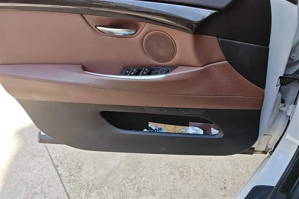 2014 BMW 5 Series GT 2.0T 245HP L4 8AT,autocango,china used car exporter,china ev exporter,chinese used car exporter,chinese used ev exporter