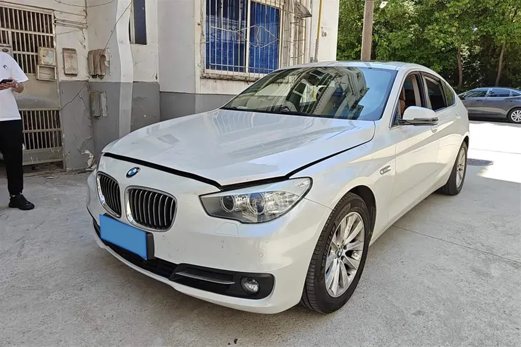 2014 BMW 5 Series GT 2.0T 245HP L4 8AT,autocango,china used car exporter,china ev exporter,chinese used car exporter,chinese used ev exporter