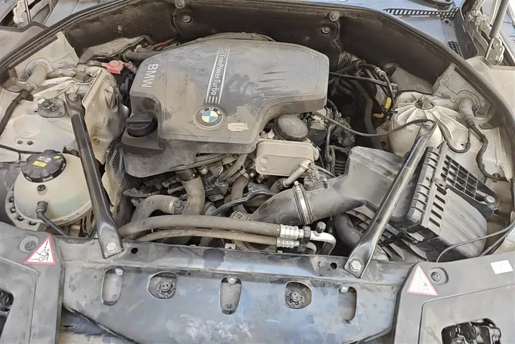 2014 BMW 5 Series GT 2.0T 245HP L4 8AT,autocango,china used car exporter,china ev exporter,chinese used car exporter,chinese used ev exporter